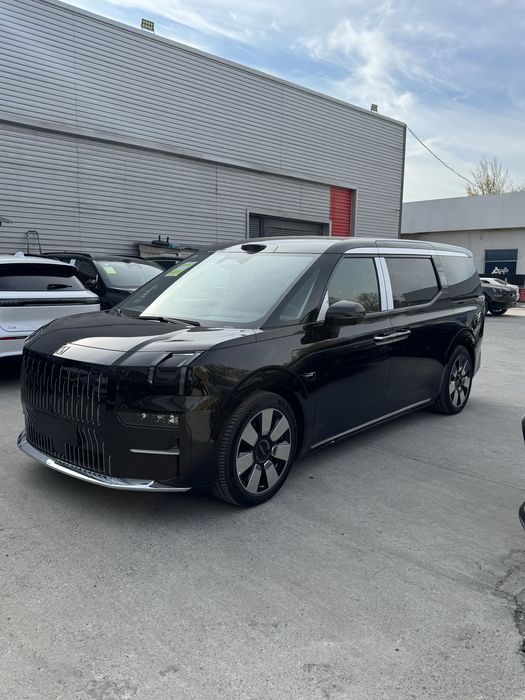 Zeekr 009 (зикр) 2025 йил