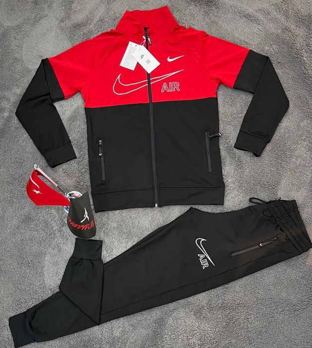 Trening de bărbați 
S L XL Xxl