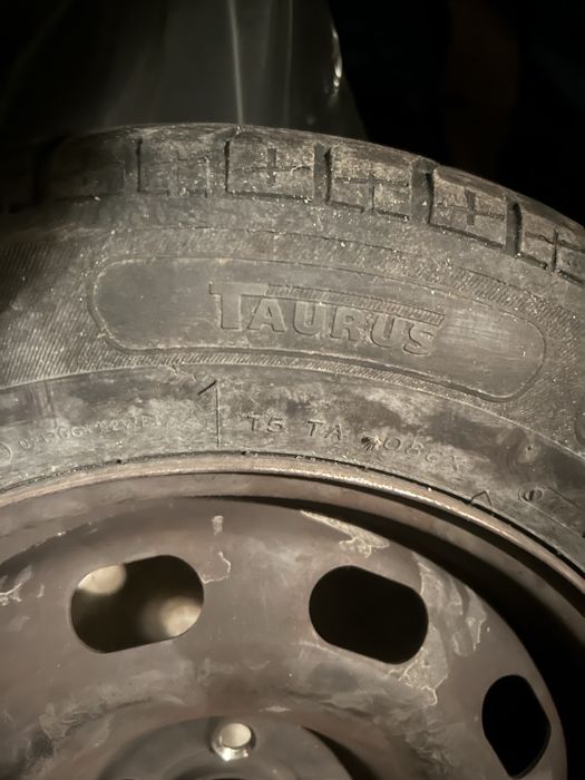 Anvelope varǎ 195/65/ R15