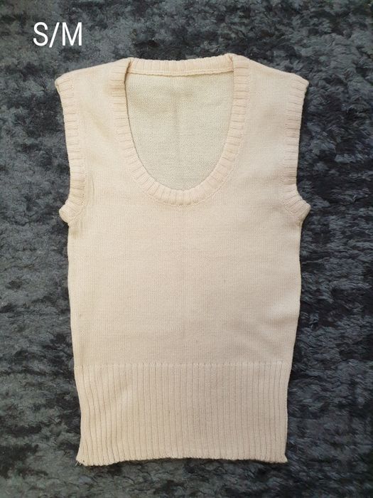 Pulovere/Bluze 10 lei oricare