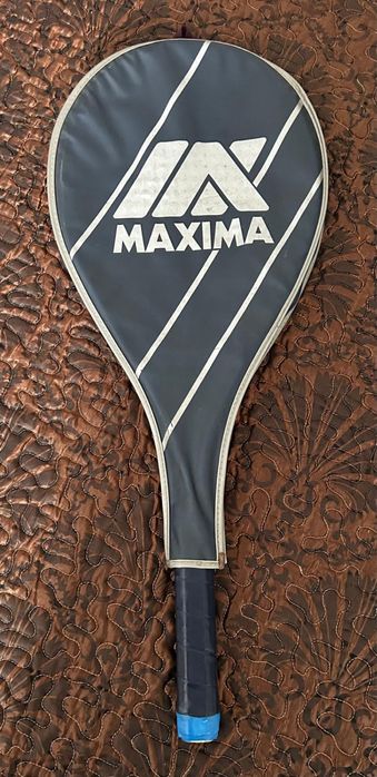 2 rachete de tenis 68 si 64 cm