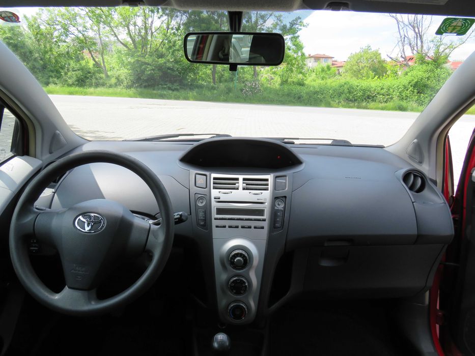 Toyota Yaris 1.0i Ръчка