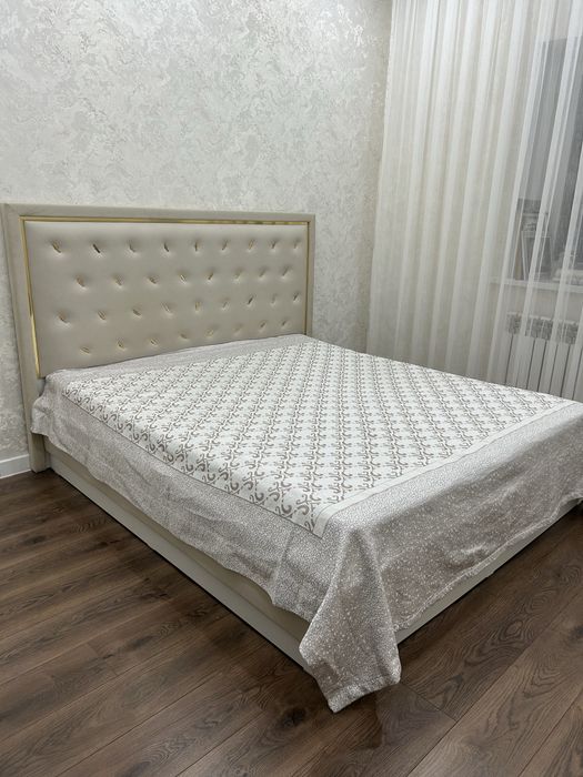 Двухспальная кровать