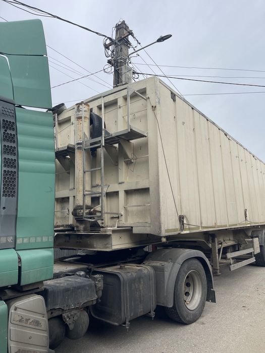 VÂNZARE ANSAMBLU CAMION + semiremorca –cereale