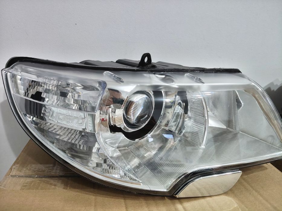 Set Far Faruri Bi-Xenon Adaptiv Skoda Superb 2