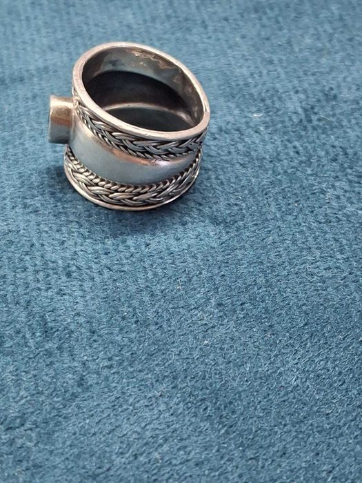 Inel lat în stil etnic / Bali cu Onix Negru