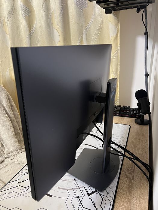 Monitor Dell 27 inch / 144hz IPS / 2560x1440 (2K)