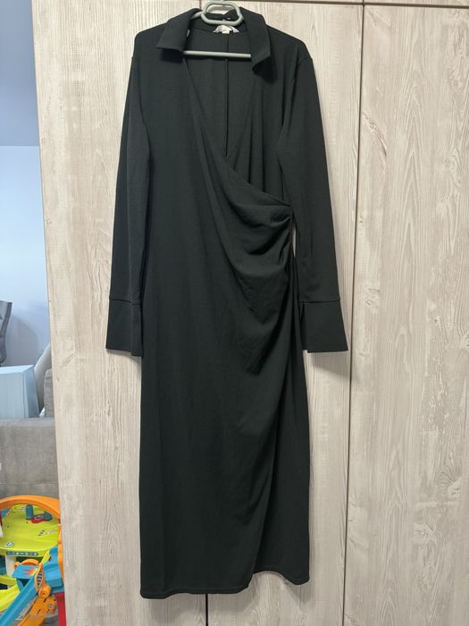 Rochie petrecuta H&M din jerseu