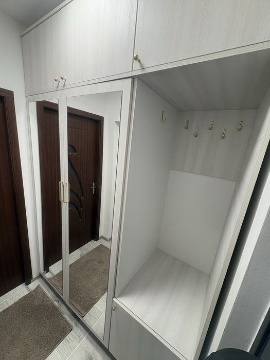 Garsonieră de închiriat – 30 mp, parter, vizavi de Sala Polivalenta