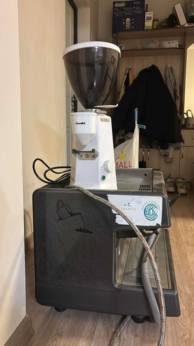 Кофемашина и кофемолка