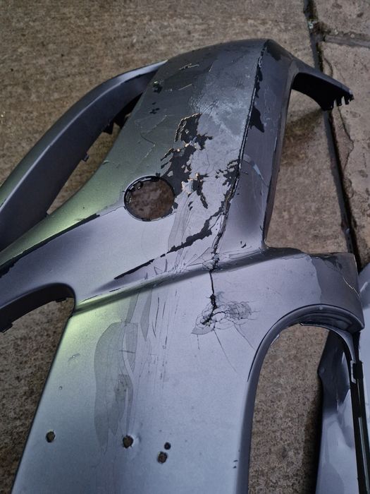 Capotă și bară față BMW e90 facelift