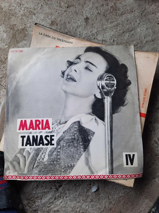 Discuri cu muzica populară