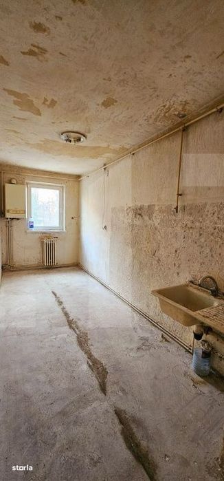 Apartament cu 3 camere, 72 mp, etaj 1, ideal pentru renovare - Simeria