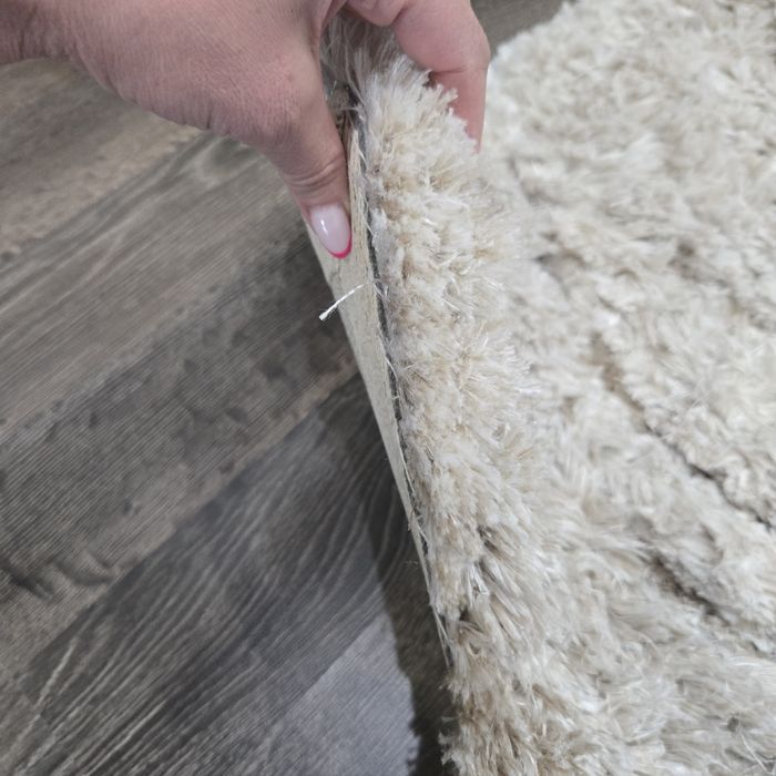 Малък килим или пътека.