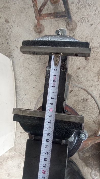 Тиски не дорого продам