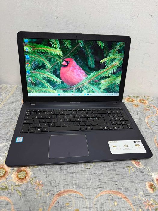 Laptop Asus VivoBook X542 - 15,6 FHD Core i5 8250u 8GB ddr4 -256GB SSD