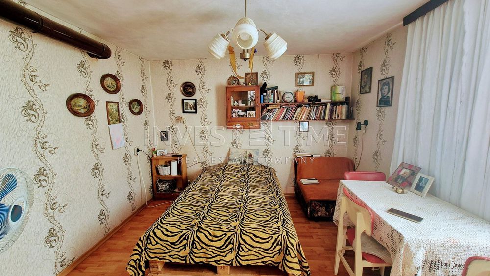 Къща в Добрич, област-с.Сливенци площ 188кв.м.