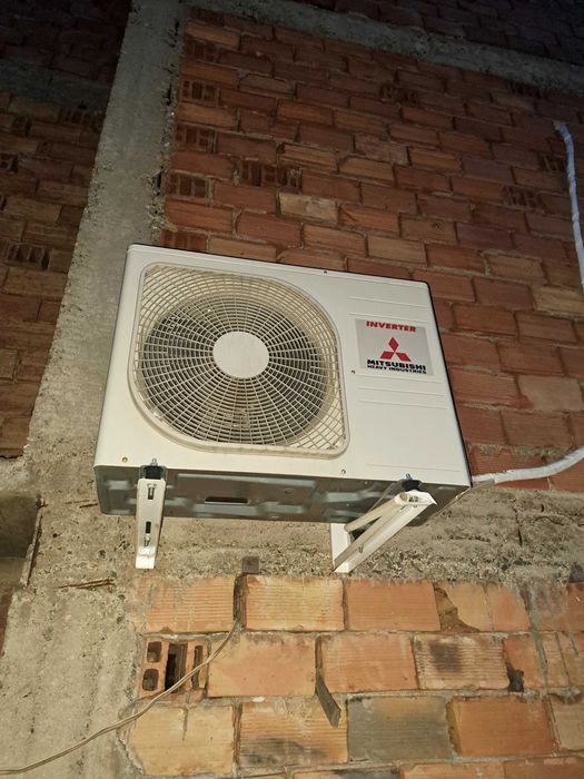 Климатик Мицубиши
