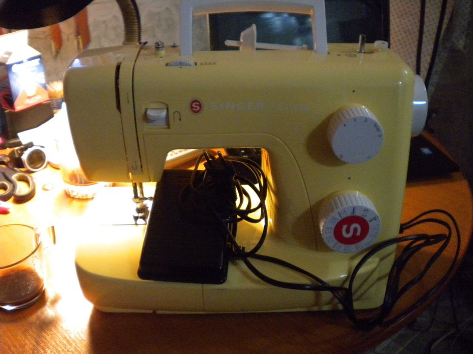 Masina de cusut electrica SINGER