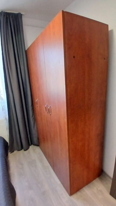 Inchiriez apartament