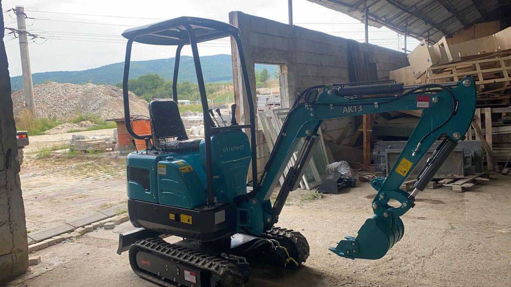 Miniexcavator Nou   -1,4 T- Import GERMANIA