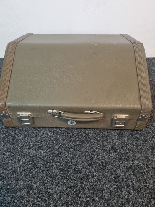 Vând Hohner Verdi 2  nou