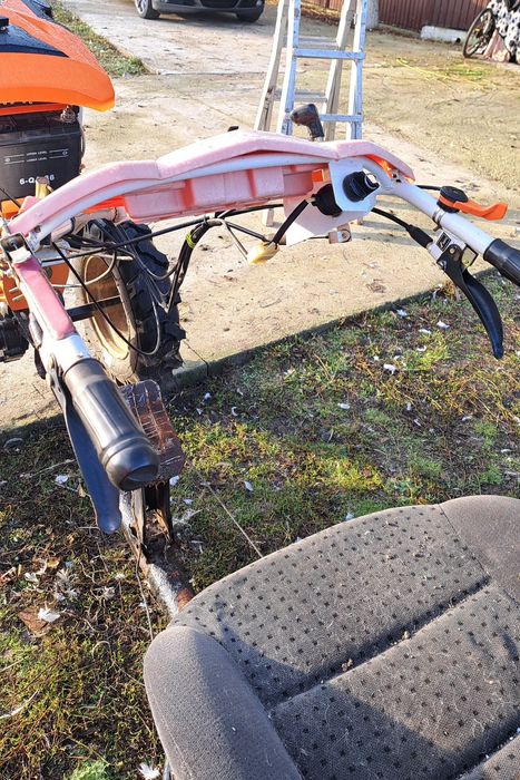Motokultor Ruris  Dizel 12 caii  functoioneaza  perfect