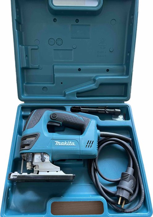 Професионален прободен трион (зеге) Makita 4350 CT