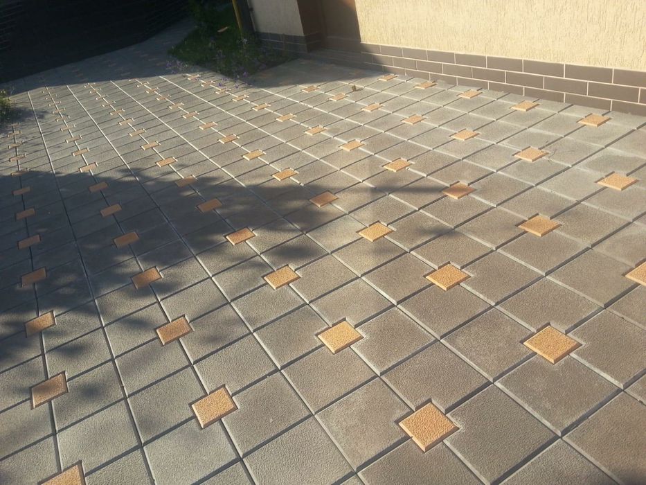 Extra preturi pentru pavaje si pavele model 43x43 cu montaj