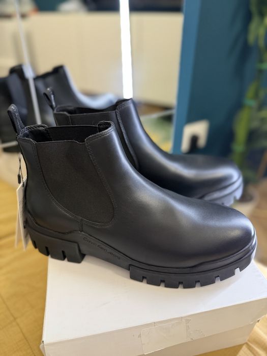 Calvin Klein Jeans botine/cizme din piele naturala marimea 42 noi
