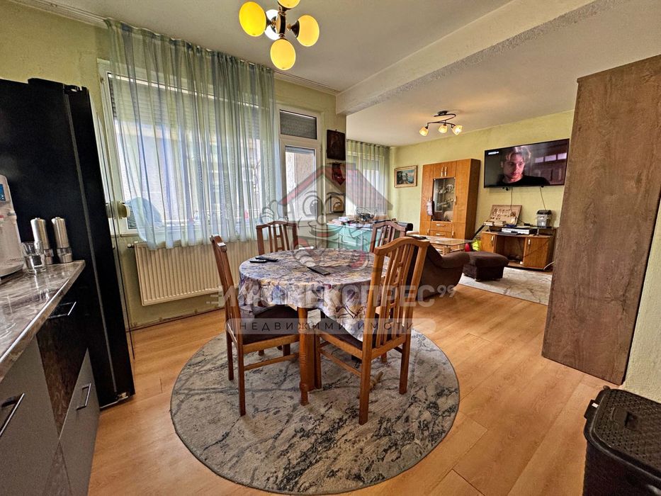 Продава се Етаж от къща в Асеновград - 160 кв.м за 1000 €/кв.м - Снимка #10