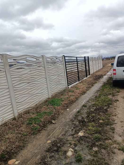 Vând teren intravilan