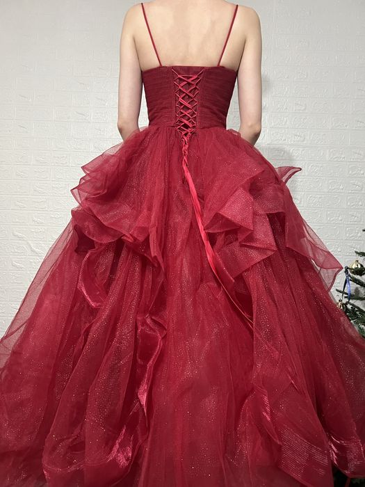 Вечернее женское платье