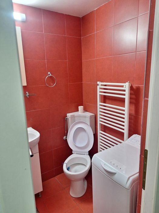 Inchiriez garsonieră decomandata