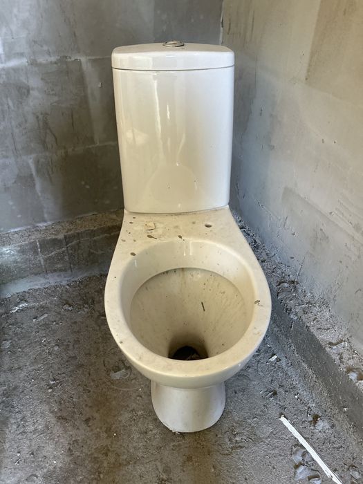 Продаю унитаз Качественный