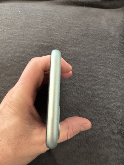 Iphone 11 culoare verde