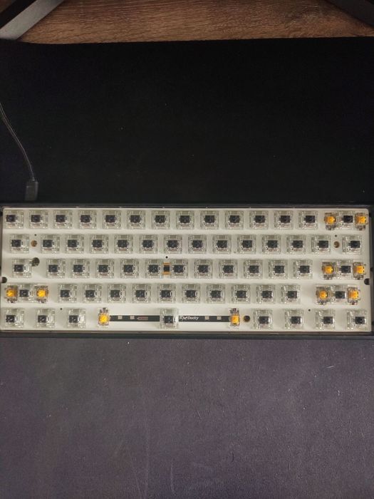 Ducky one 3 mini cherry black mx switches