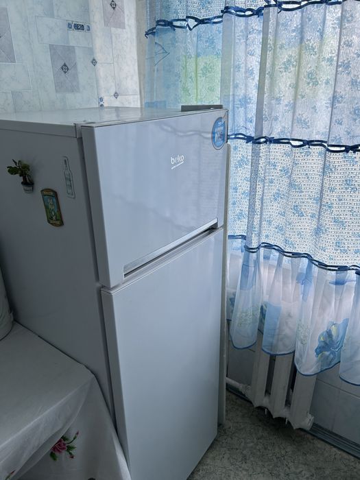 Продам холодильник