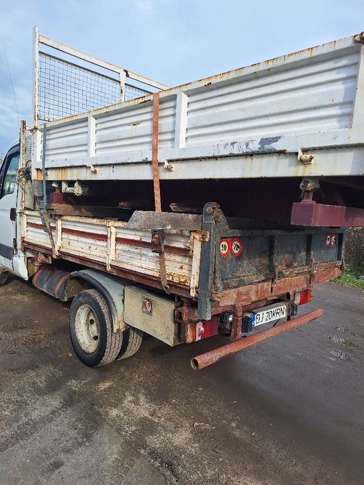 Bena iveco basculabila cutie