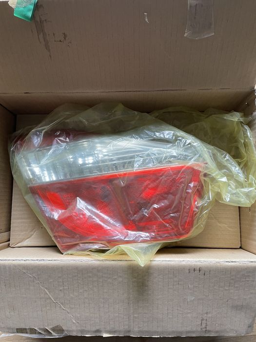 Камри 50 задний фар