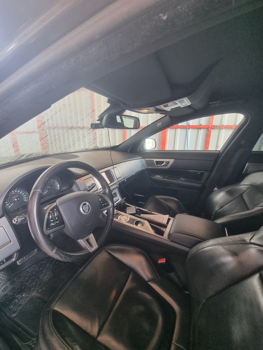 Vand Jaguar xf  2012