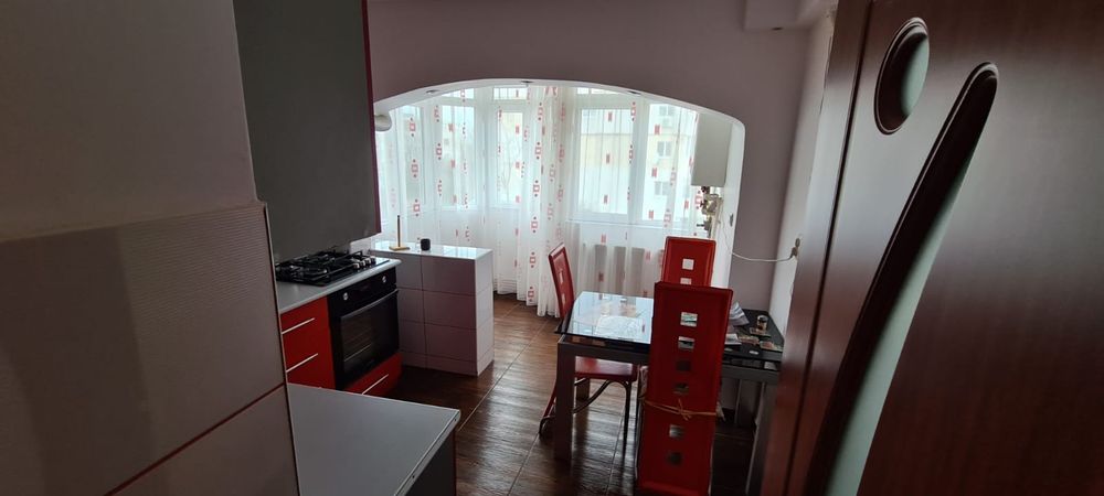 Inchiriez apartament