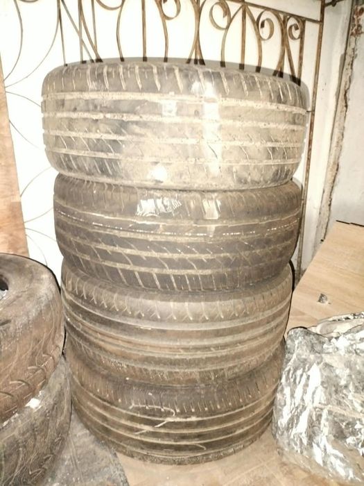 Продам 2 комплекта резины на 16