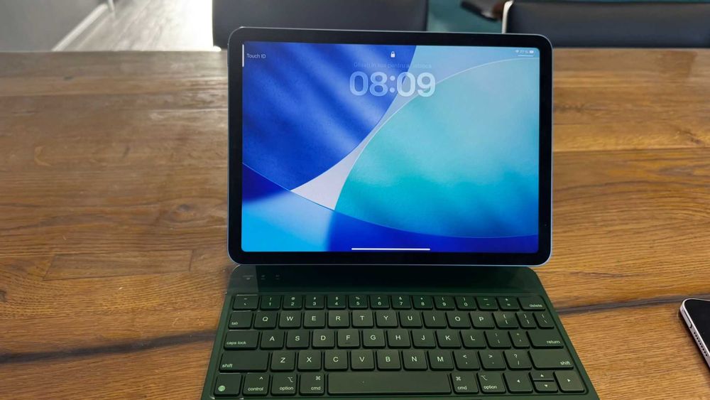 iPad Air 5 (M1) WI-FI 68 cicluri