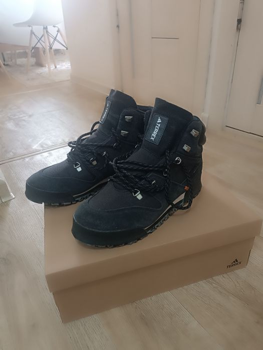 Кроссовки Adidas terrex