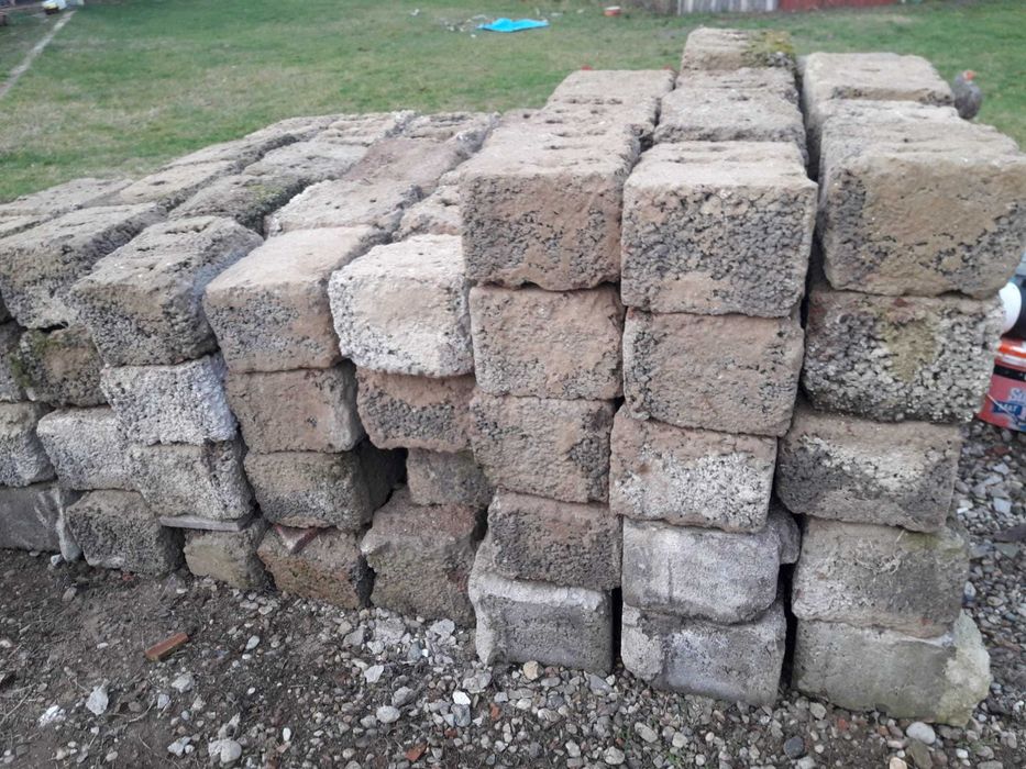 Vand boltari de beton