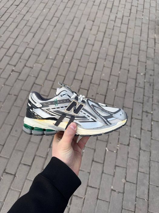 New Balance Men's 1906A