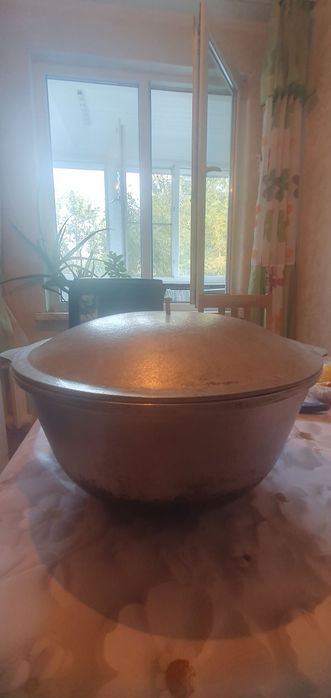Продаётся чугунный казан, за 10 000