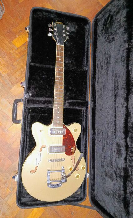 Куфар за електрическа китара