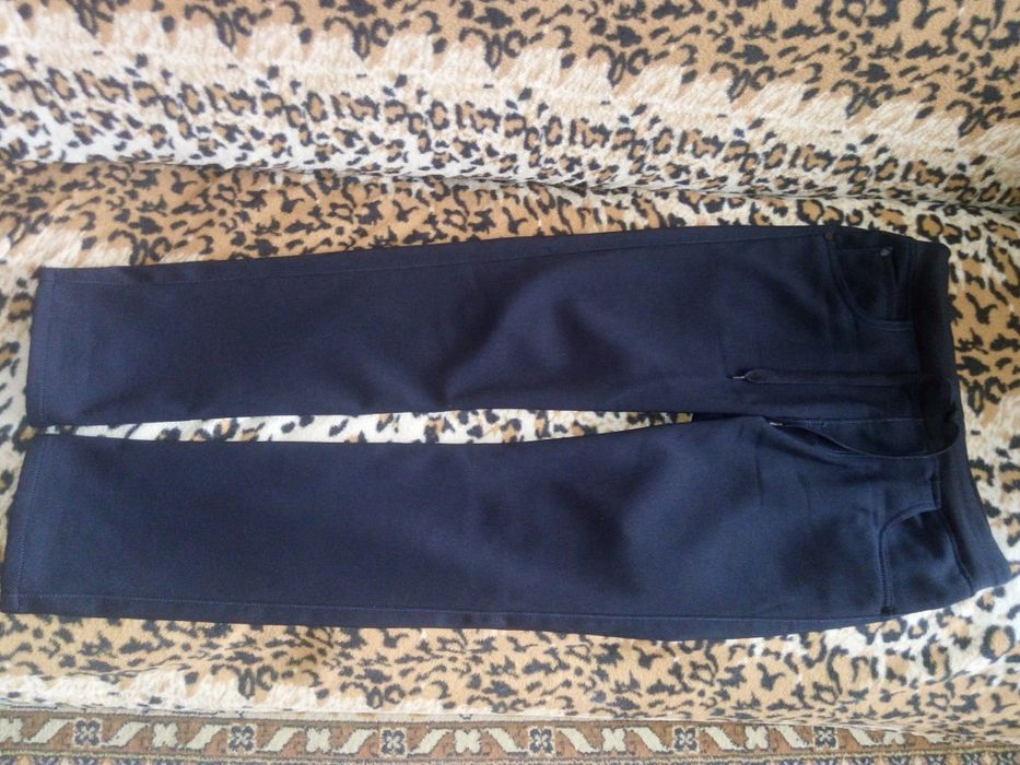 Брюки школьные на 9-12 лет